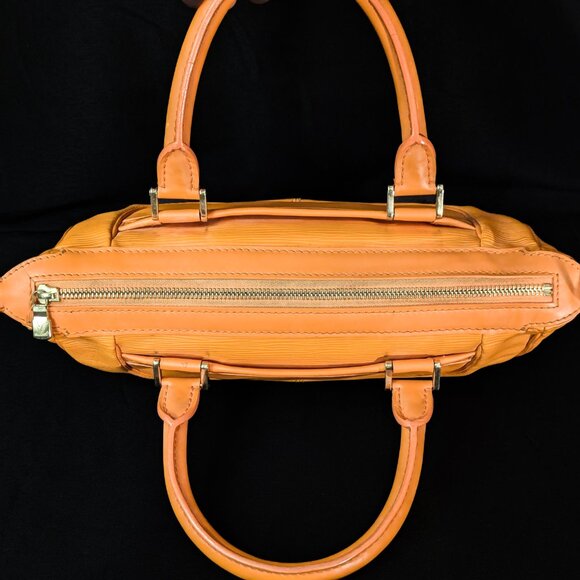 LOUIS VUITTON Epi Leather Dhanura PM Orange - RARE - Picture 8 of 16